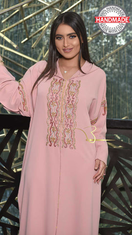 products/djellaba-faitmain-berchman-perles-rose-bebe-handmade-baby-pink-ocaftan-jellaba-moderne-chic-prestige-glamour-classe-djellabahdour-2.jpg